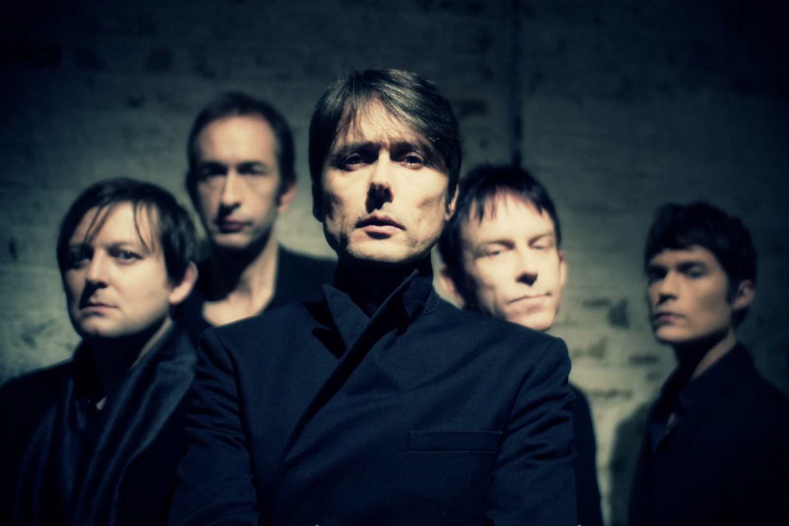 Track Of The Day #245: Suede - Snowblind 22 Suede break 10 year silence with 'Barriers' first new track from new LP 'Bloodsports' due in March