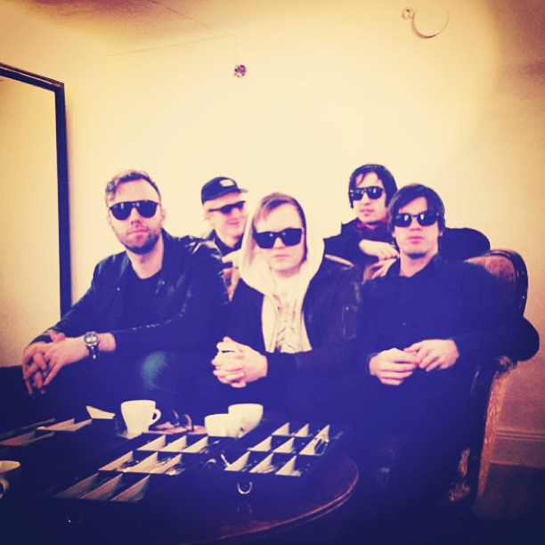 Track Of The Day #227: I Are Droid - With Lowered Arms 22 Track Of The Day #227: I Are Droid - With Lowered Arms