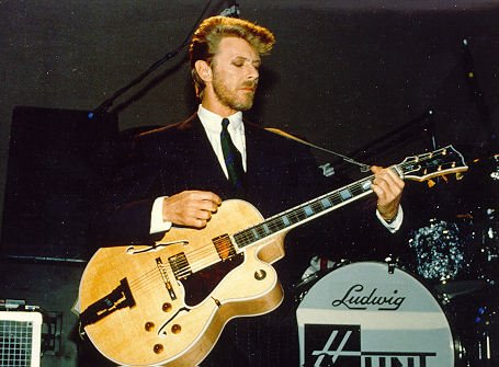 Bowie: Rock n' Roll Suicide?