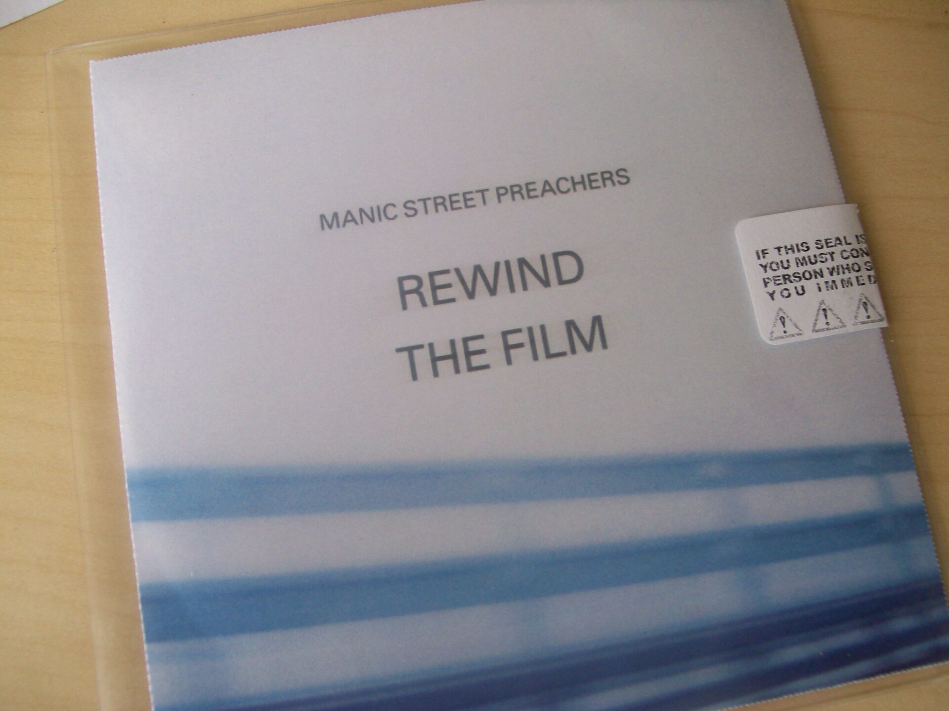 Manic Street Preachers – Rewind The Film (Sony Records)