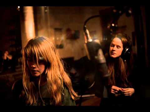 Anna von Hausswolff - Funeral For My Future Children (City Slang) 4