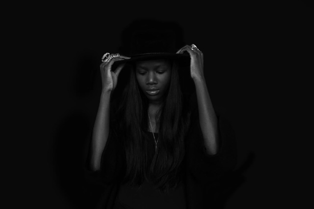 Oyinda - Restless