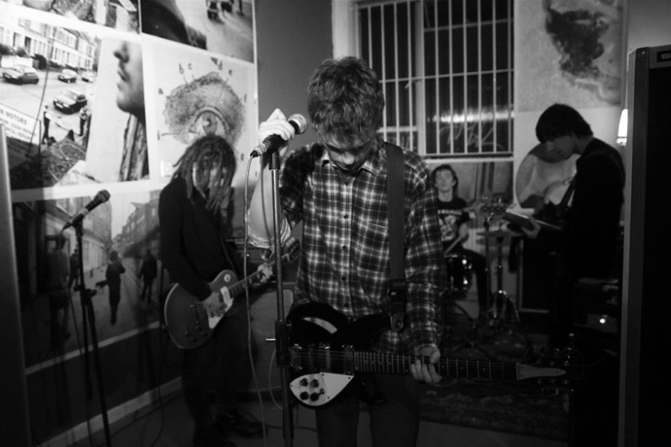 WªLL - Object (Independent) 23 WaLL play the Abacus, courtesy of the venue.