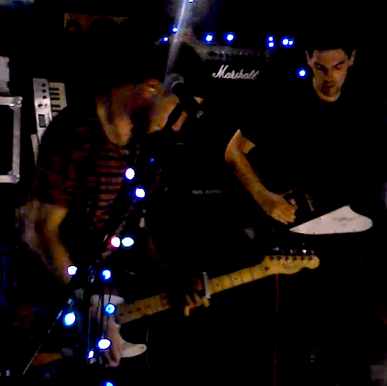 VIDEO PREMIERE: GLUE - Peace For Now