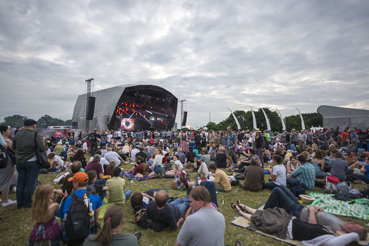 Bluedot_main stage