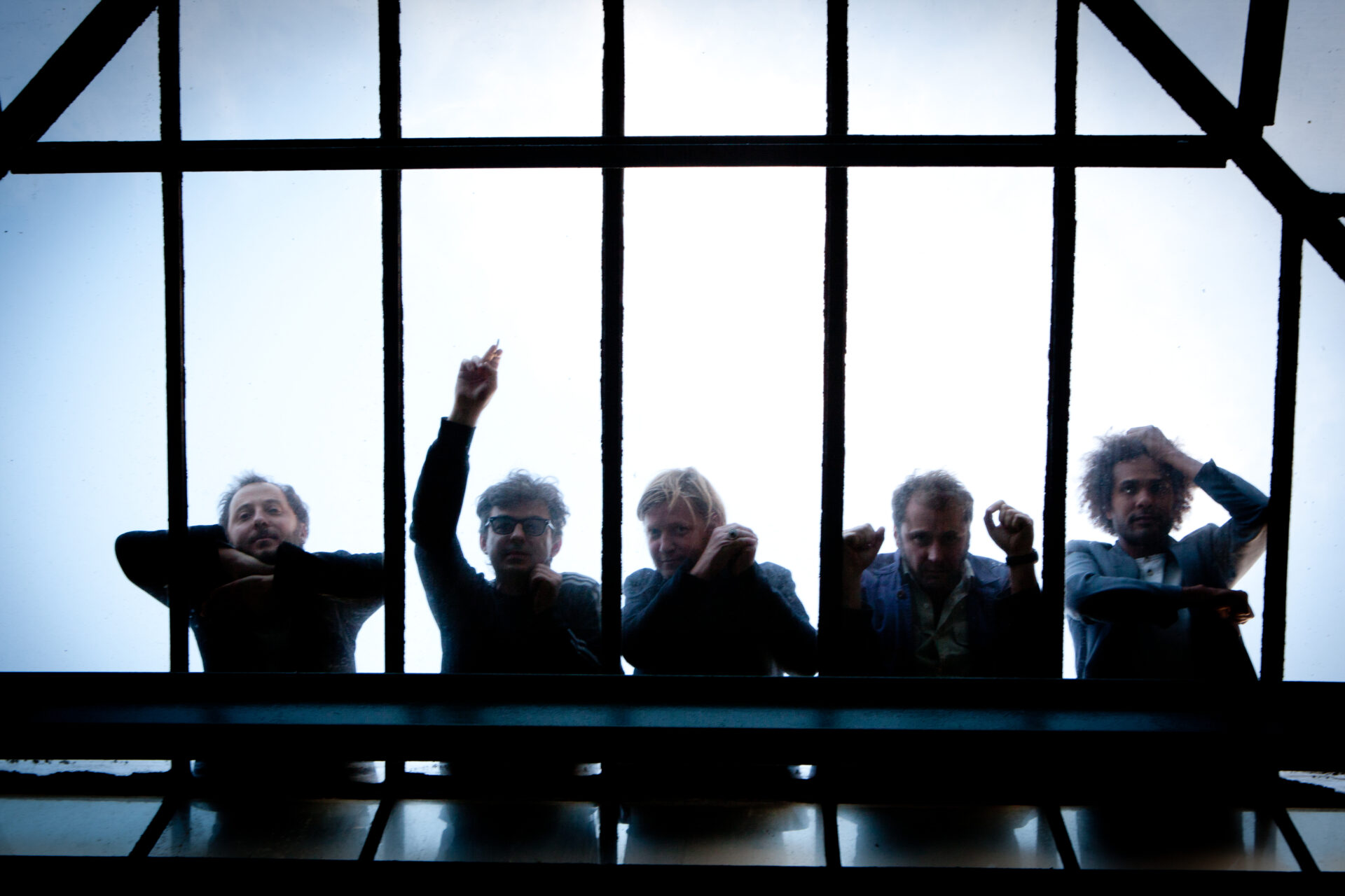 EXCLUSIVE: Valparaiso 'Rising Tide' feat Howe Gelb and Phoebe Kildeer  Video Premiere