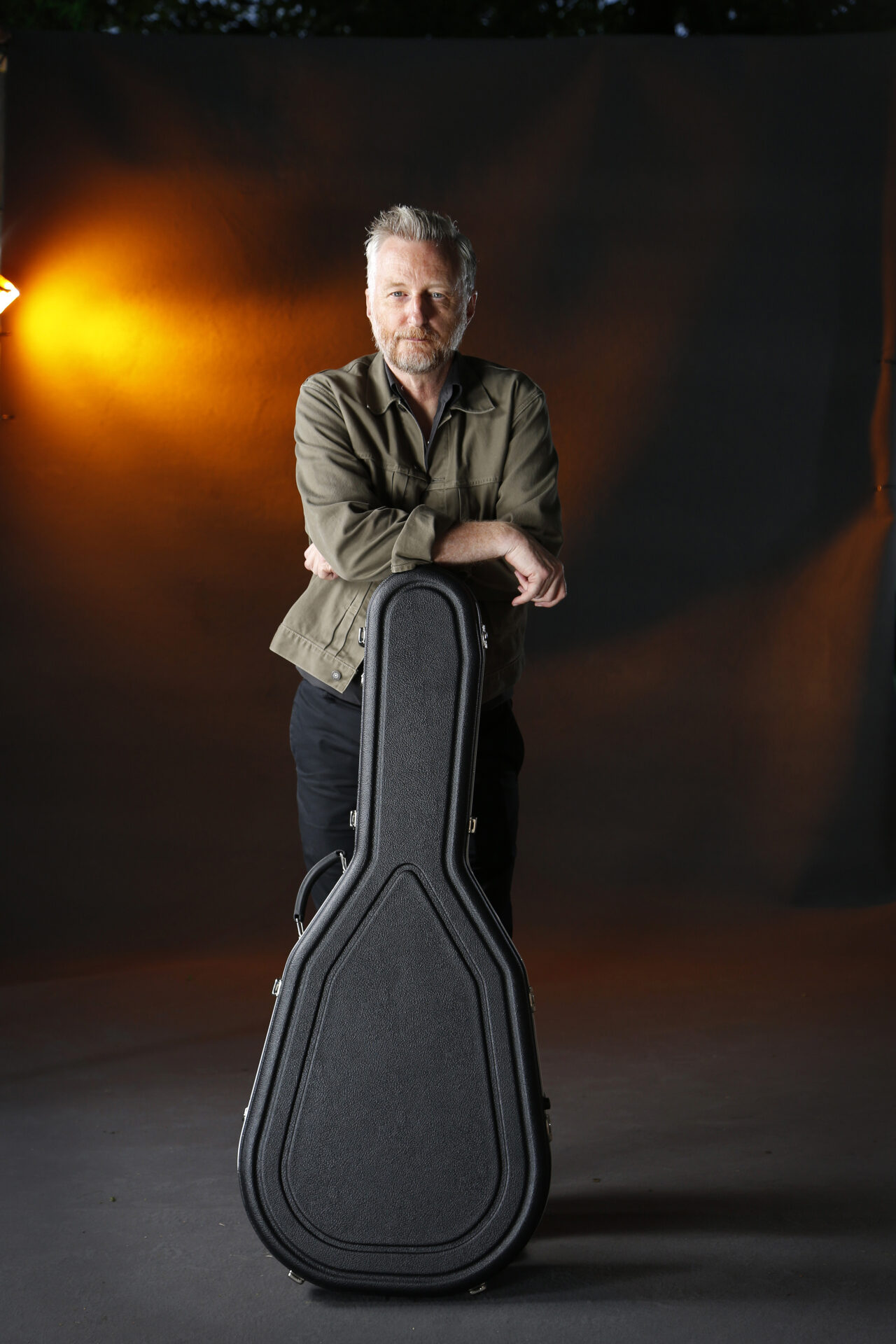 NEWS: Billy Bragg releases 'Why We Build the Wall' (Anais Mitchell cover) & Tour