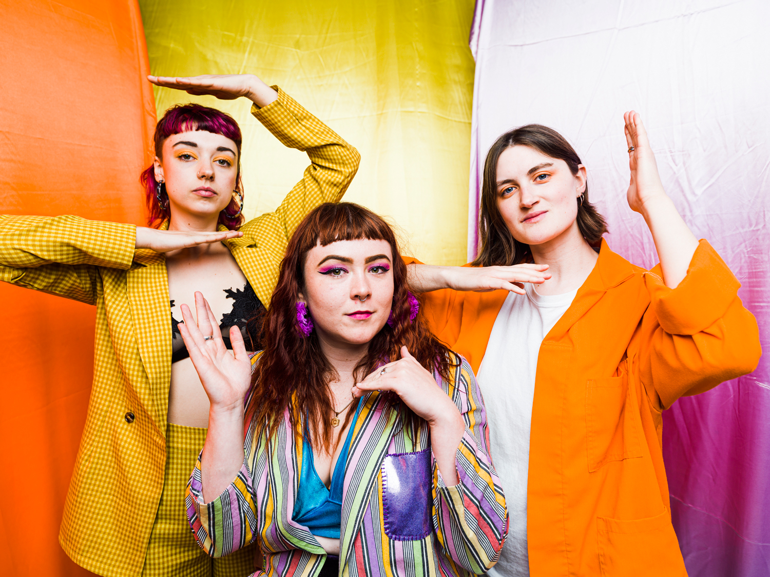 EXCLUSIVE: Adwaith 'Wine Time' & 'Hey!' Video Premieres