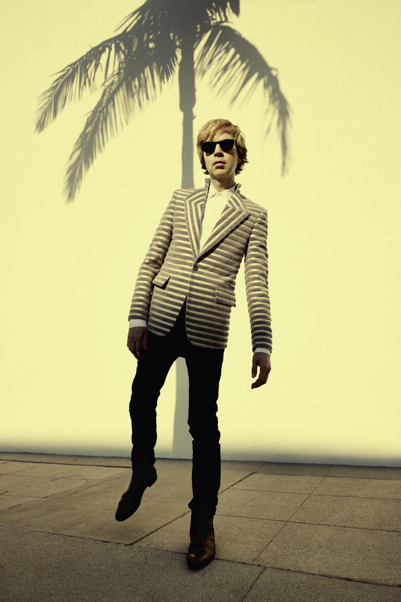 NEWS: Beck unveils new single 'Dark Places'