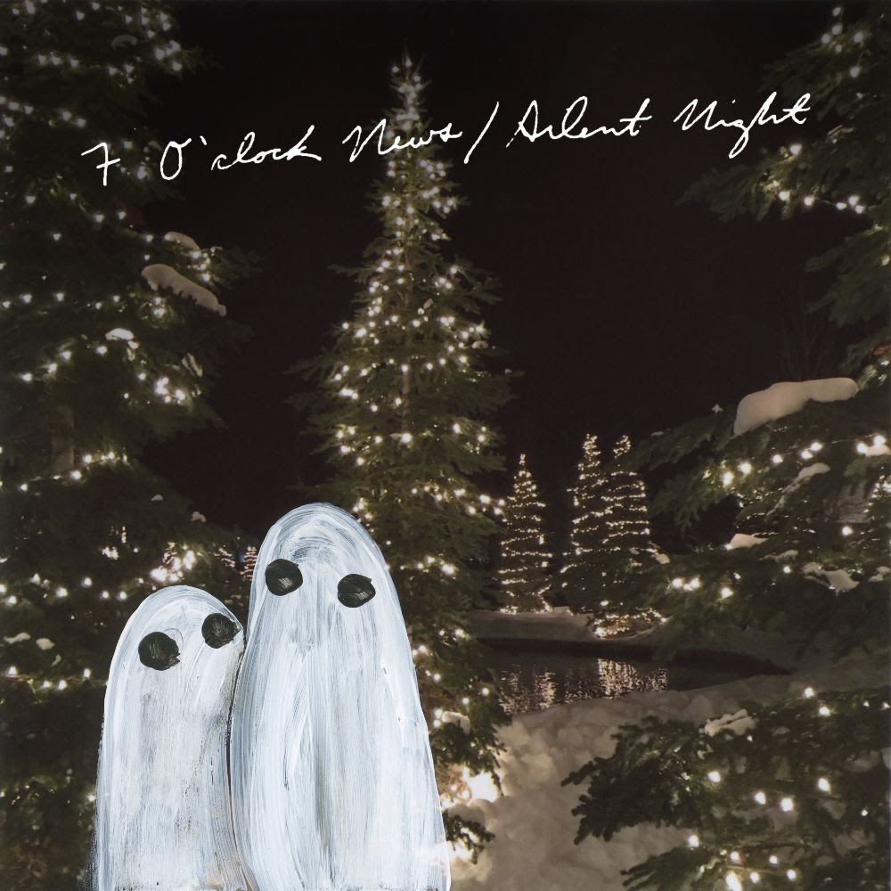 NEWS: Phoebe Bridgers delivers Festive single “7 O’Clock News/ Silent Night” featuring Fiona Apple & Matt Berninger