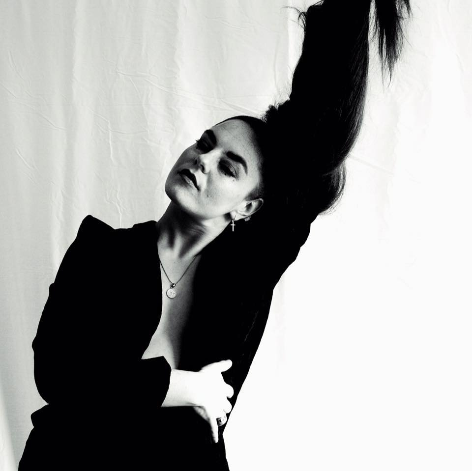 EXCLUSIVE: TIËRNY shares live video of new track 'I'll Wait'