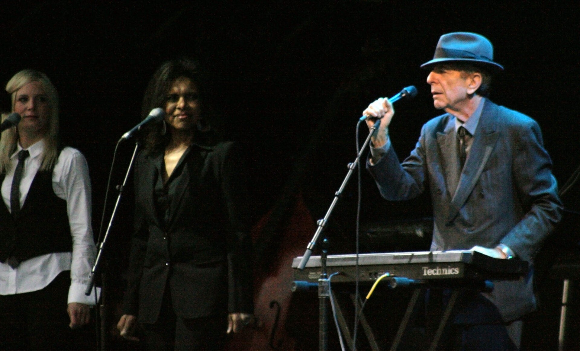 Leonard Cohen Pyramid Stage 2008 scaled