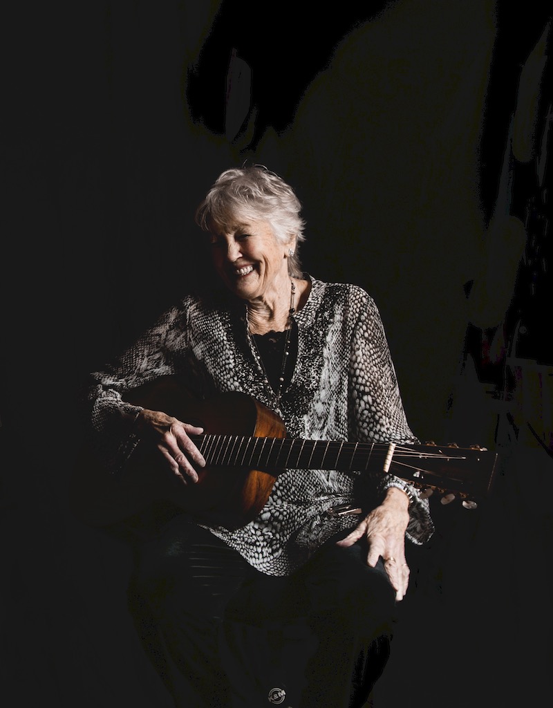 NEWS: Peggy Seeger announces the release of new single ‘The Invisible Woman’ 