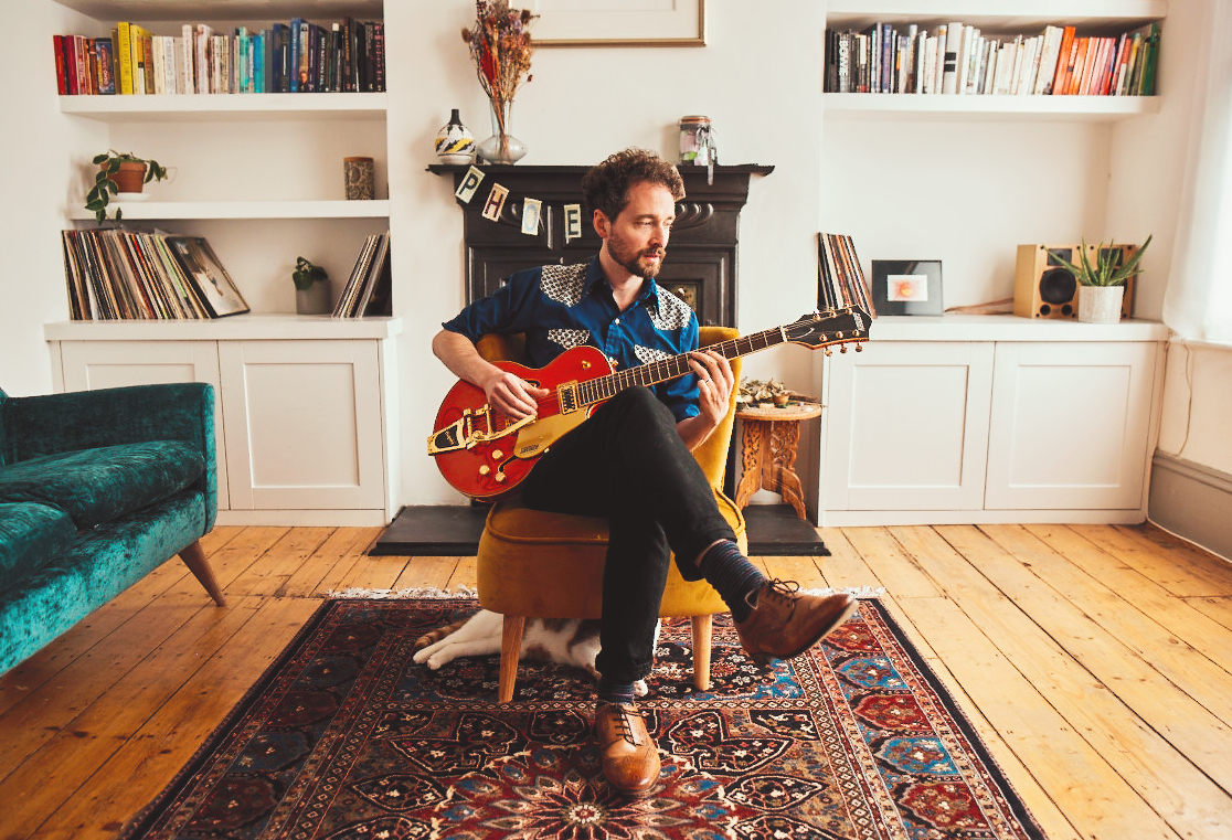 NEWS: DG Solaris shares live version of 'Sweetness Follows' (Songs from the Blue Room) 2