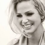 Dreams That Glitter: A Tribute To Sarah Harding 2