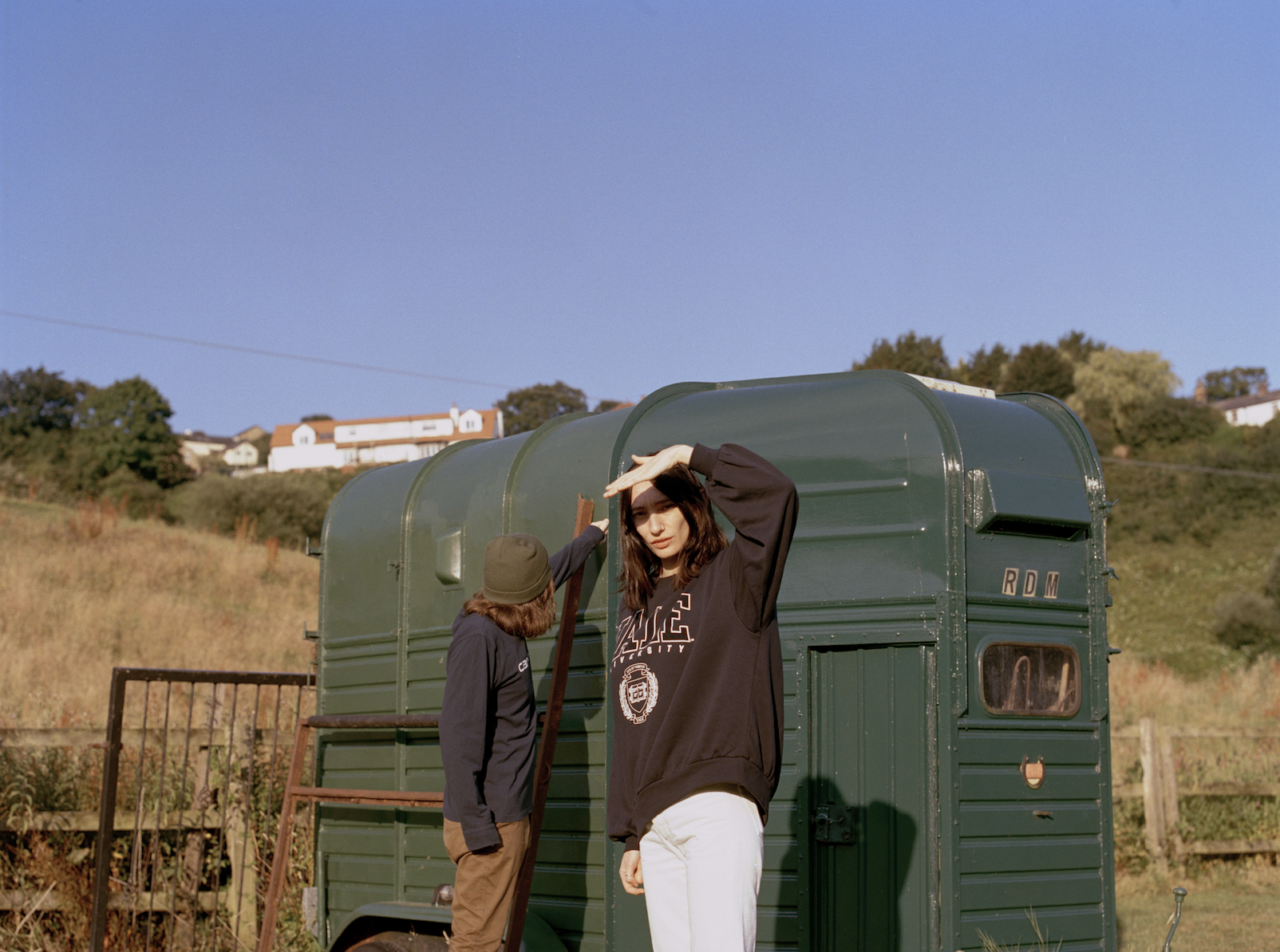 NEWS: King Hannah unveil new single 'All Being Fine' from forthcoming LP