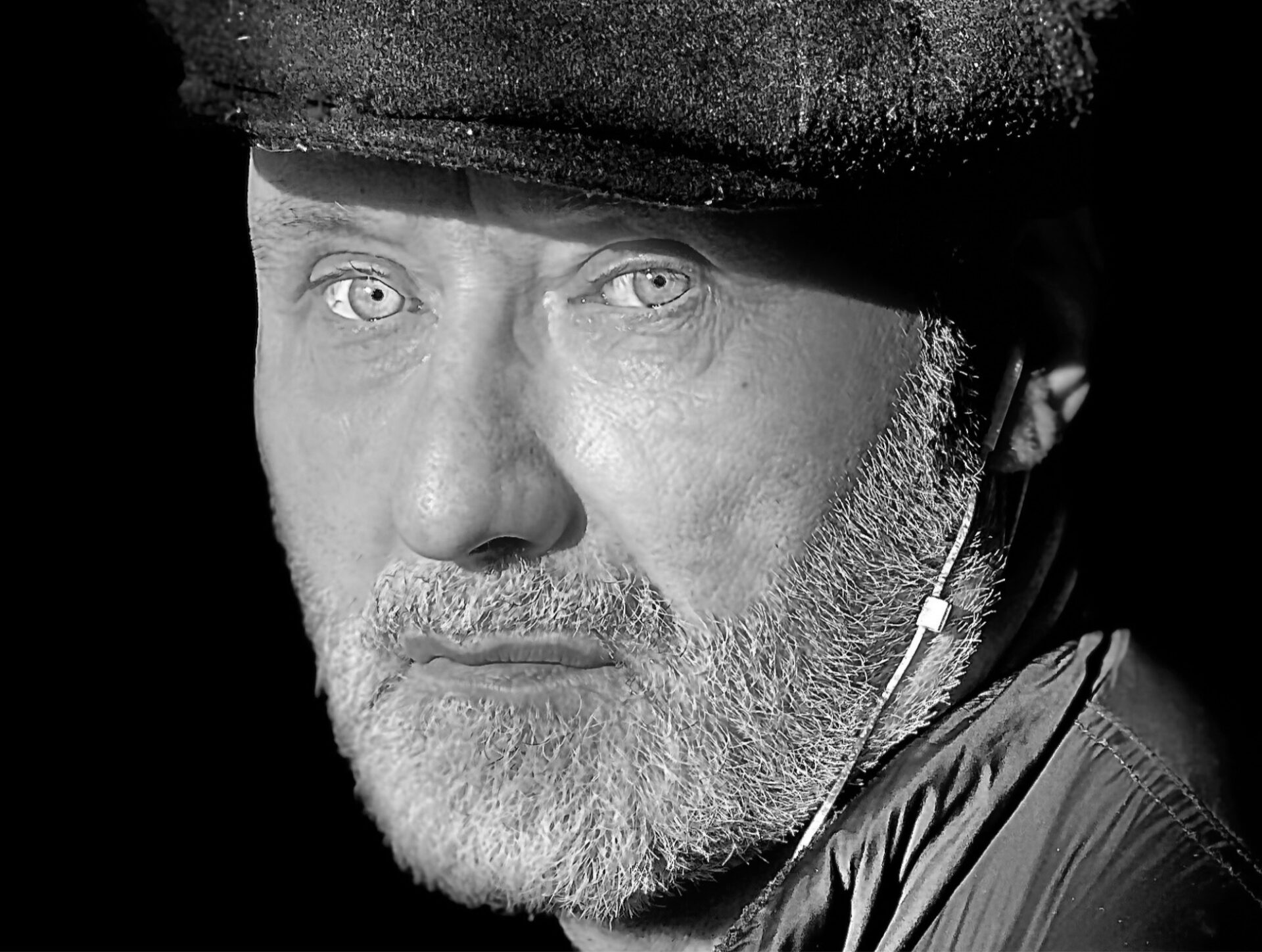 NEWS: Telefís and Jah Wobble reveal dub version of 'Falun Gong Dancer' from new EP 2
