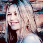 DESERT ISLAND TWIST - Astrid Williamson
