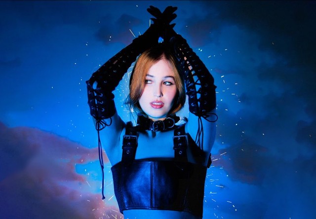 NEWS: Hatchie shares catchy neon pop of 'Lights On'
