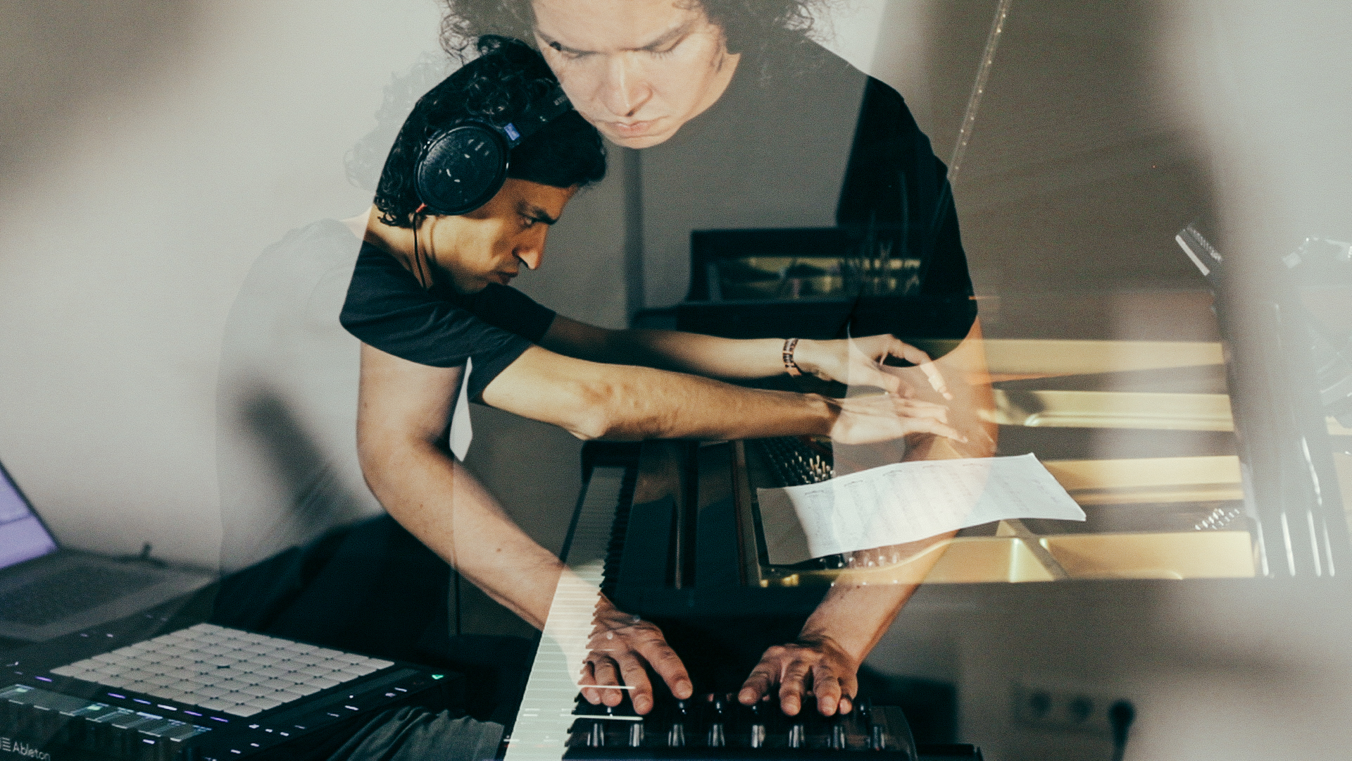 EXCLUSIVE: Amine Mesnaoui & Labelle 'Bleu Noir' (Blood Wine Or Honey Remix)