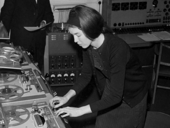 IN CONVERSATION : Stealing Sheep "to be feminist and emotional is a daring act" 23 delia derbyshire