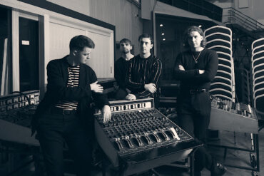 NEWS:  The Clockworks release new single 'Advertise Me' ahead of UK and EU shows