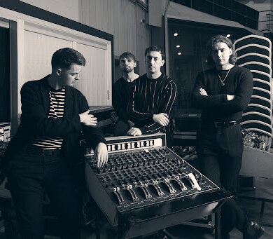 NEWS:  The Clockworks release new single 'Advertise Me' ahead of UK and EU shows