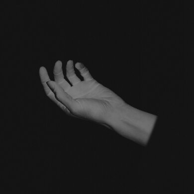 NEWS: Keeley Forsyth announces the release of 'Phantom Limbs', the remix collection of her second album 'Limbs'