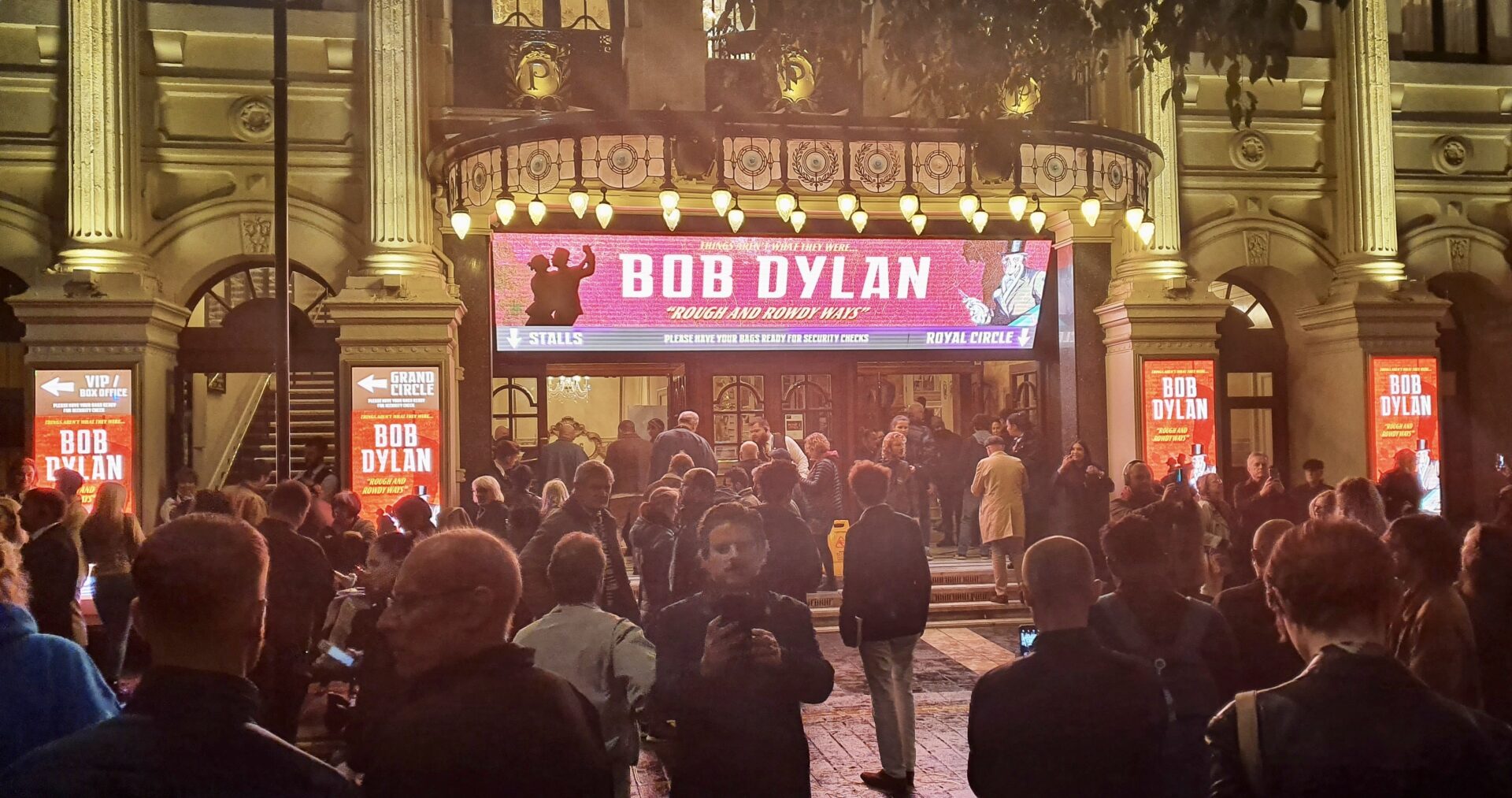 LIVE: Bob Dylan – London Palladium, 24/10/2022  2