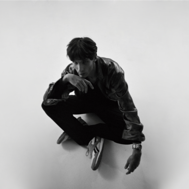 NEWS: Mart Avi unveils new video for 'Lost Weekend'