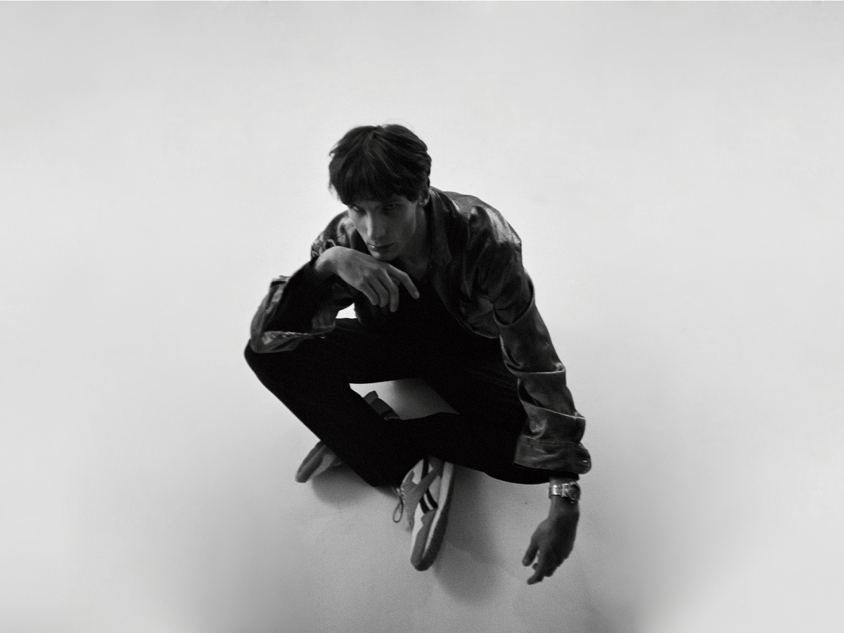 NEWS: Mart Avi unveils new video for 'Lost Weekend'