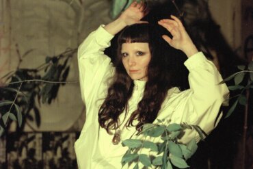 INTRODUCING: Bethan Lloyd "having magic in life just makes me feel more alive" 2