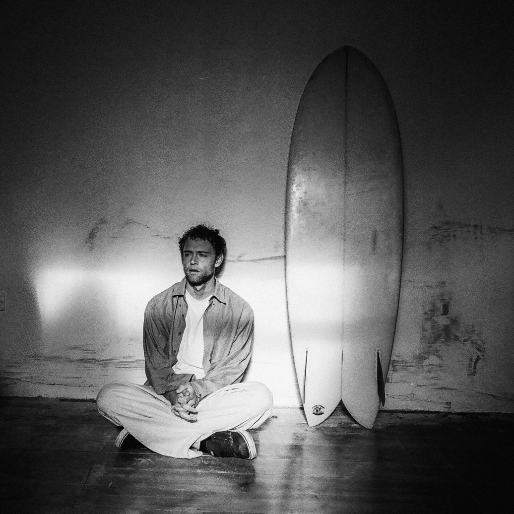 NEWS:  Wunderhorse frontman Jacob Slater announces debut solo album and shares new track Kissin' Booth