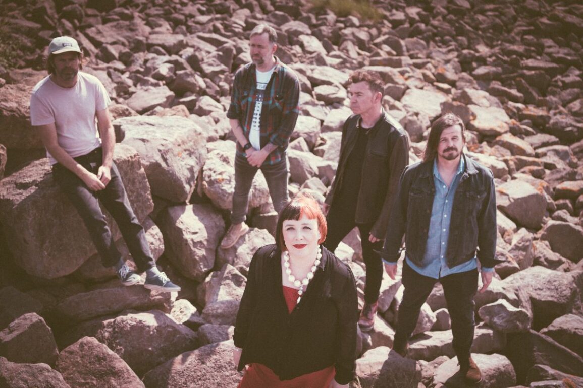 NEWS: Slowdive announce new album 'everything is alive', share evocative new single 'kisses' & Tour dates 23 a7fcac86 083e a45b 8773 78f68061ea1e
