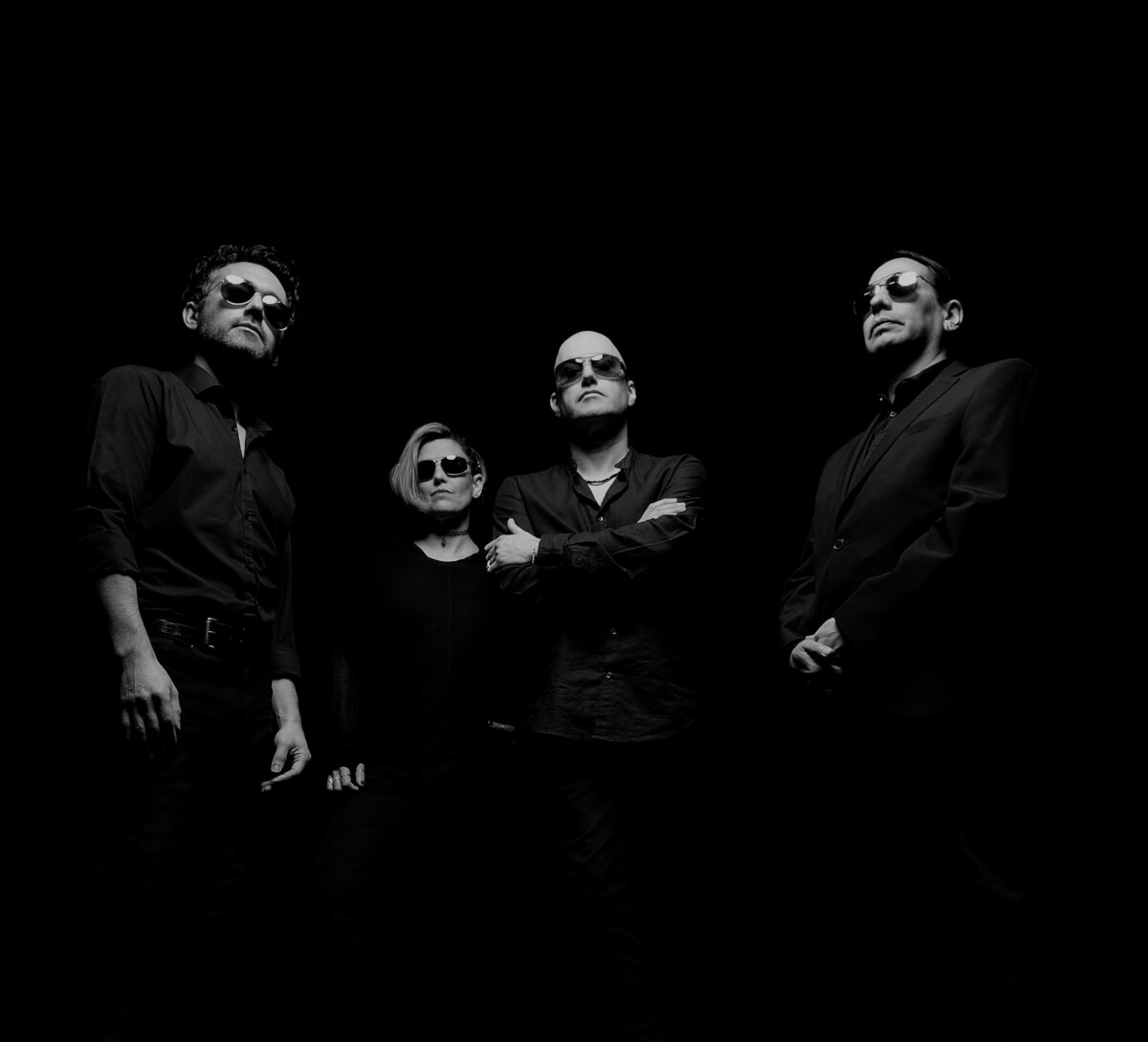 VIDEO PREMIERE:  Magnetic Skies- 'Suffocate'