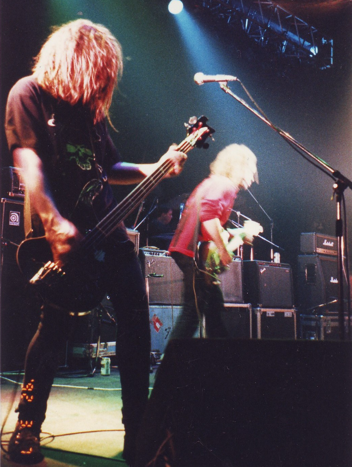 NEWS: Can you help Adrian Vines of Swervedriver find his Rickenbacker bass guitar? 24 image 11