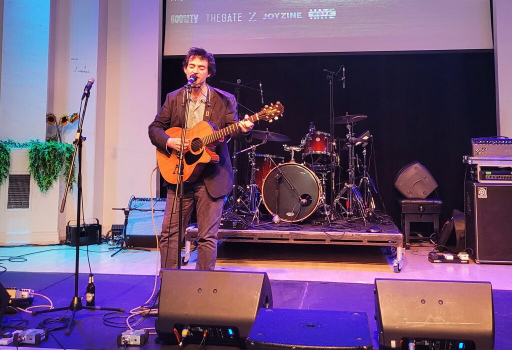 NEWS: Tom Emlyn records 'Stained Glass Eyes' for Elliott Smith anniversary 23 tom emlyn the gate