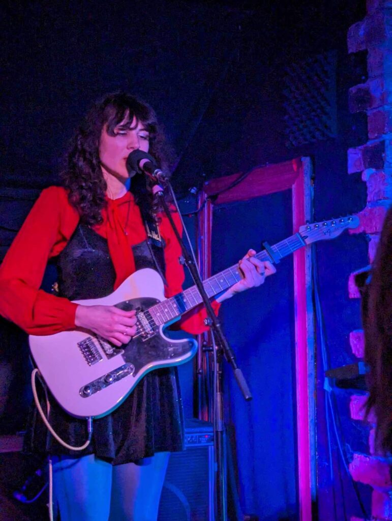 LIVE: Raveloe / Quincey May Brown - The Hug and Pint, Glasgow, 21/01/2024 24 IMG 0789