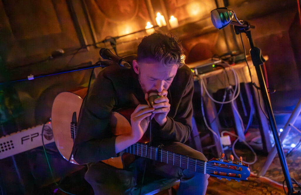 LIVE: The Silver Reserve – The Black Swan, York, 19/04/2024 23 012 Enhanced NR
