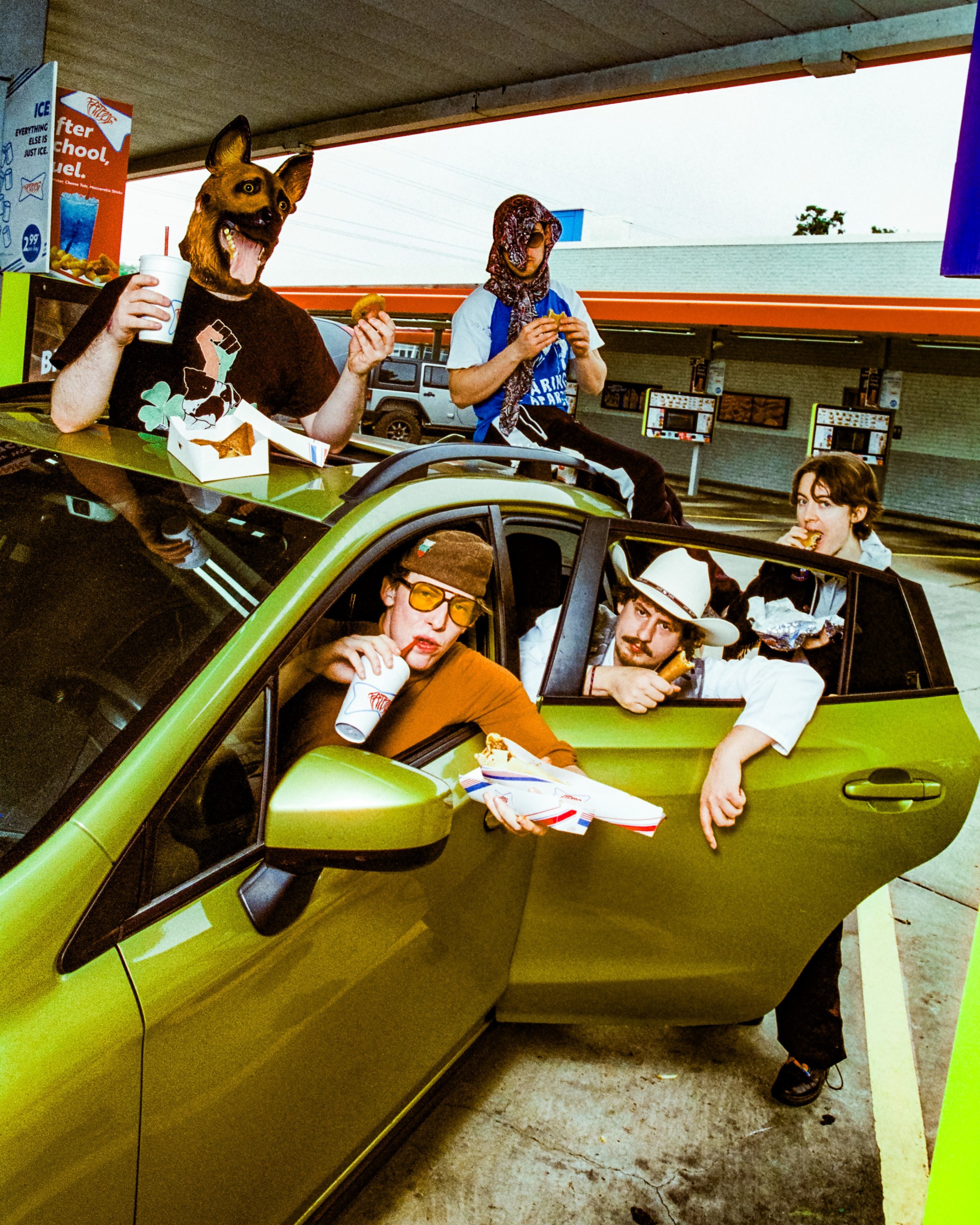 The five band members of Fat Dog