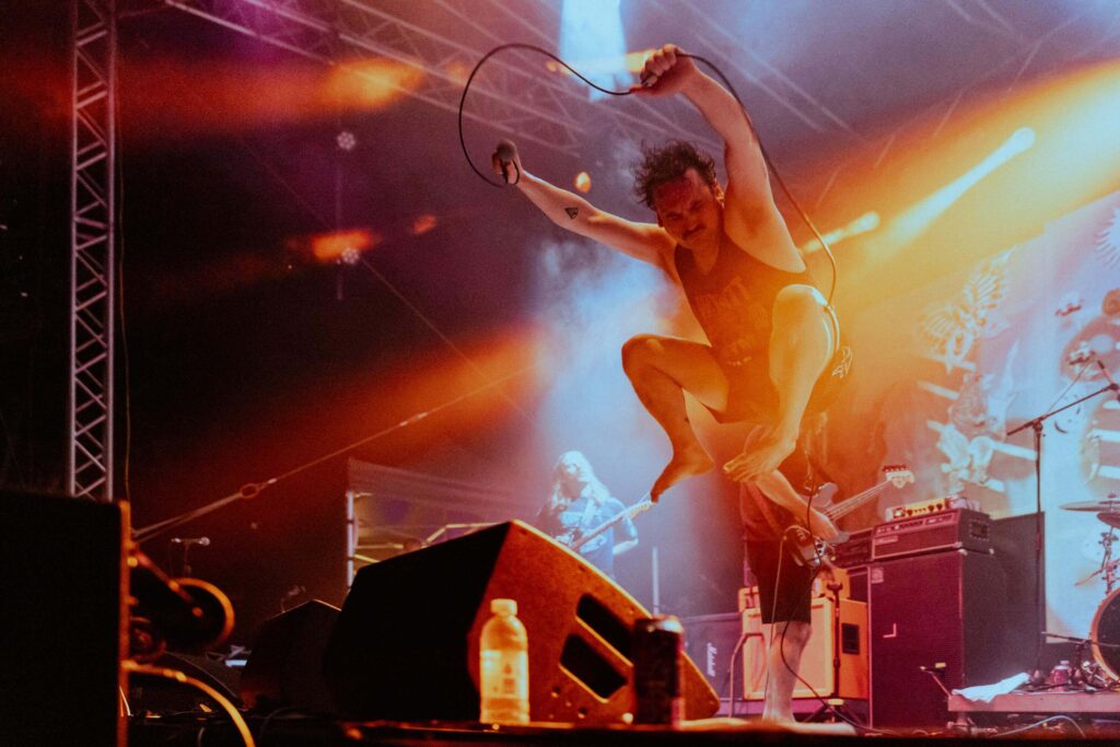 FESTIVAL REPORT: Bearstone Festival 32 Pigs x7 jumping in the air