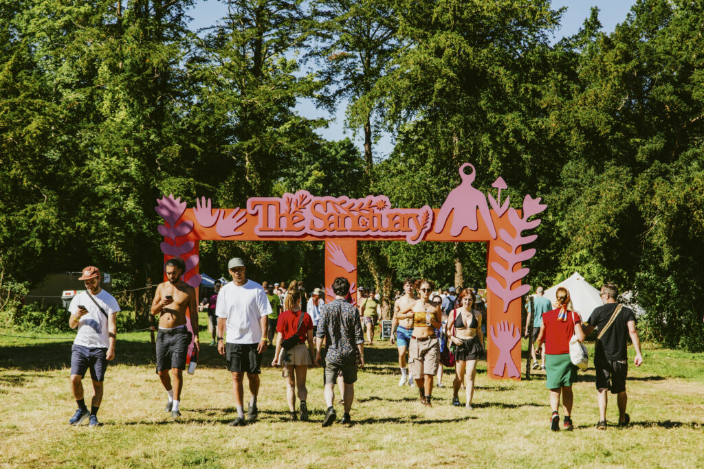 FESTIVAL REPORT: We Out Here Festival 2024 28 The Sanctuary 240816 WEOUTHERE RobJones @hirobjones @khromacollective 0374 1