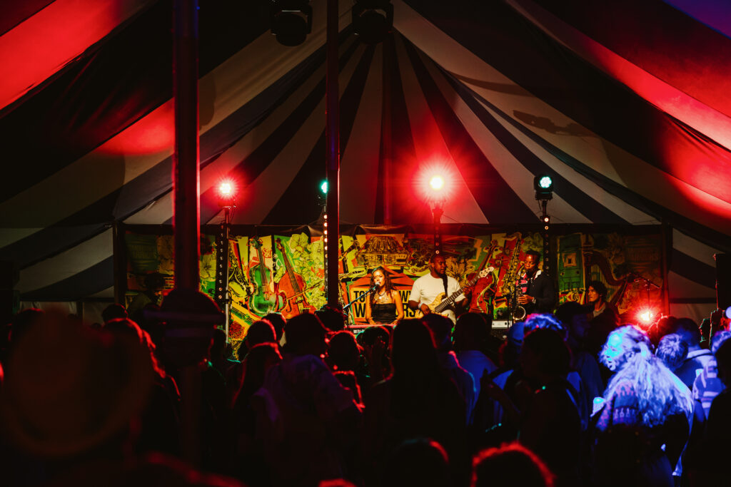 FESTIVAL REPORT: We Out Here Festival 2024 26 Tomorrows Warriors 240817 WEOUTHERE 2024 SiennaLorraineGray @khromacollective 1497