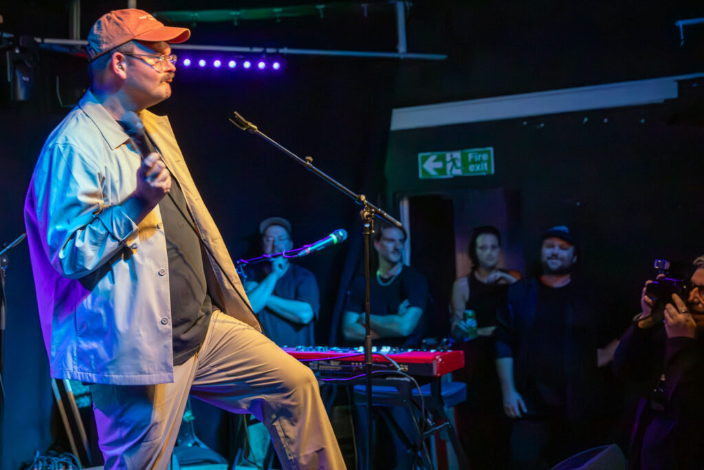 LIVE: Spielmann and The Bannd / Carpet / Thomas Clements – Hyde Park Book Club, Leeds, 20/09/2024 25 040 Enhanced NR