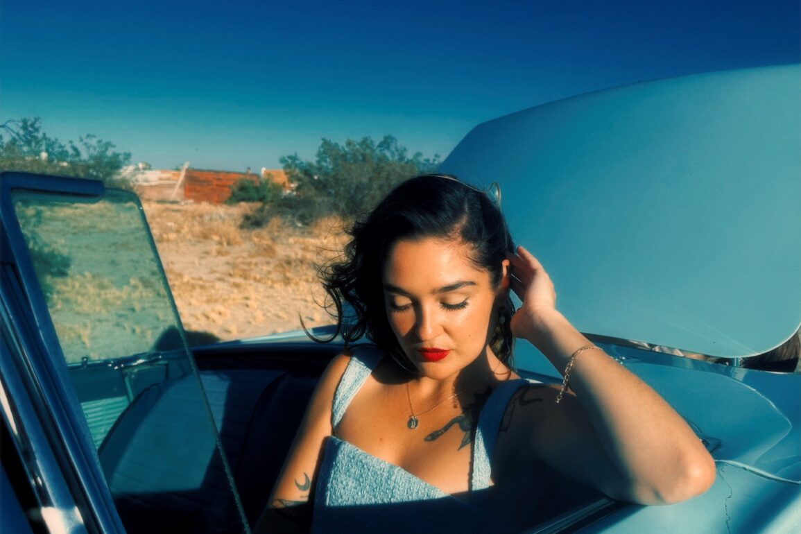 NEWS: LLOREN 'Mad Woman' Track Premiere 23 78A6nymu