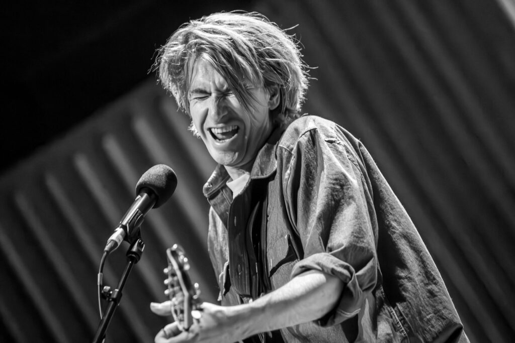 LIVE: Bernard Butler / Ned Swarbrick – Howard Assembly Room, Leeds, 19/10/2024 23 074 Enhanced NR