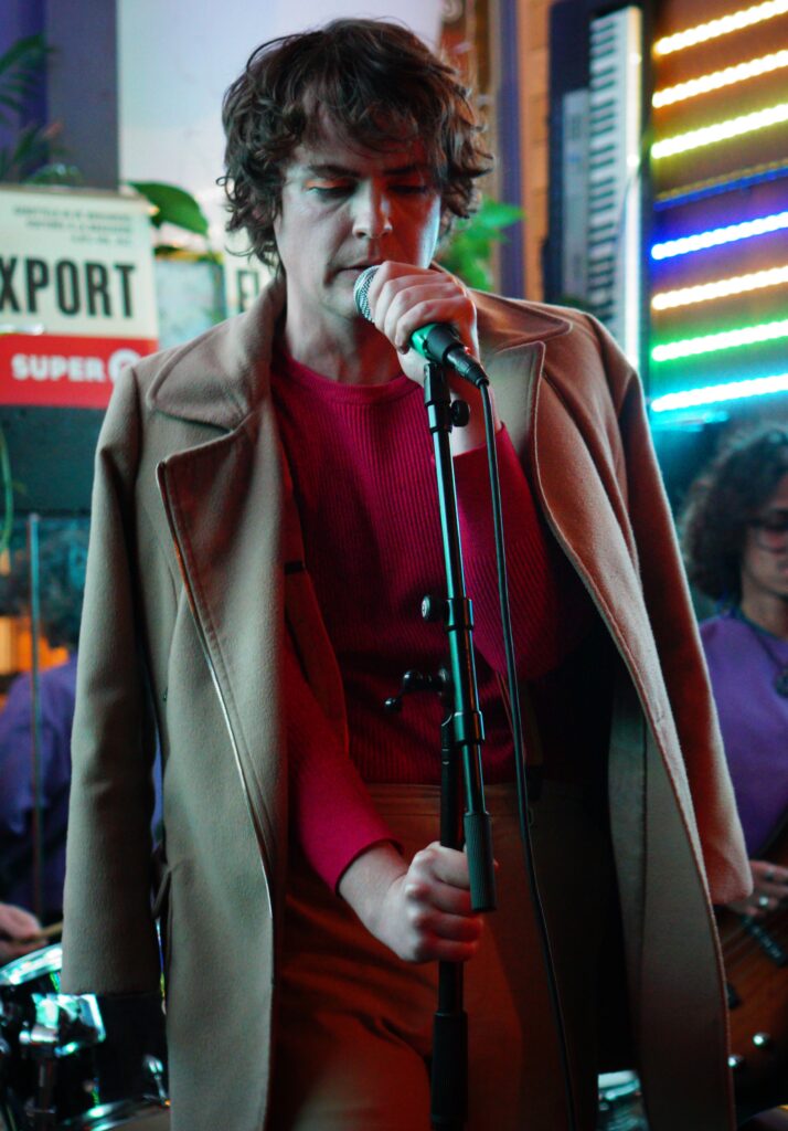 IN CONVERSATION: Mr Bewlay "I want to write songs about MILFs..." 29 mr bew live 1