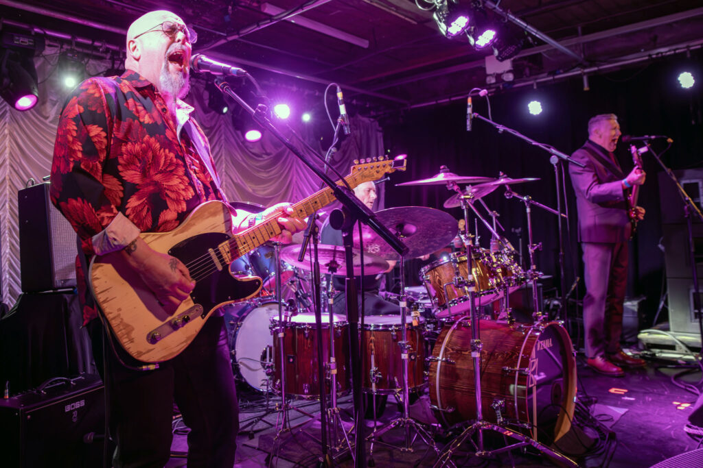 LIVE: Hugh Cornwell / EXTC – The Old Woollen, Leeds, 21/11/2024 23 031 Enhanced NR