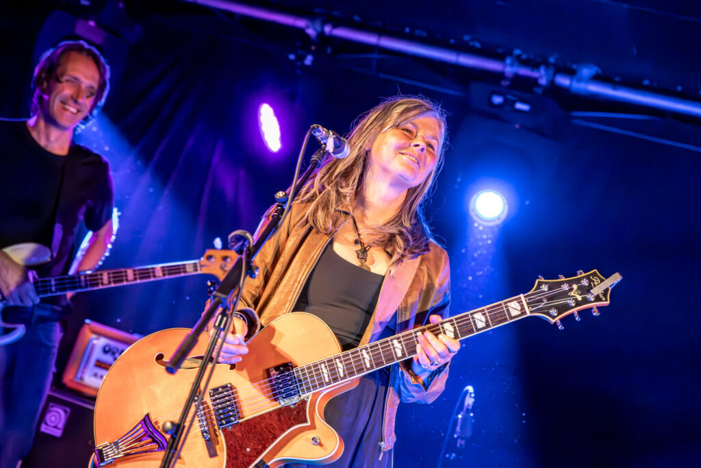 IN CAMERA: The Vaselines – The Crescent, York, 24/05/2025 35 013 Enhanced NR