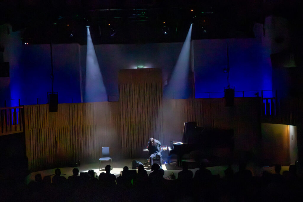 LIVE: Keeley Forsyth featuring Matthew Bourne – Howard Assembly Room, Leeds, 18/05/2025 24 54528618731 8e73a03c96 o